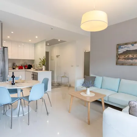 Apartment Mil Palmeras Beachfront Bliss